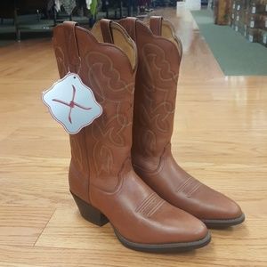 Ladies cowgirl boots